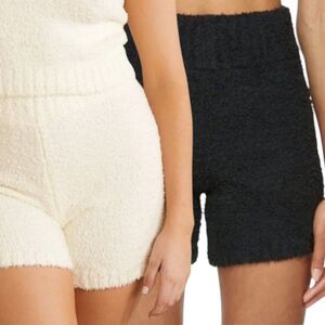 SKIMS  2 Piece Cozy Knit Short Set 2 Pairs Shorts Cream Black Fuzzy S/M Teddy
